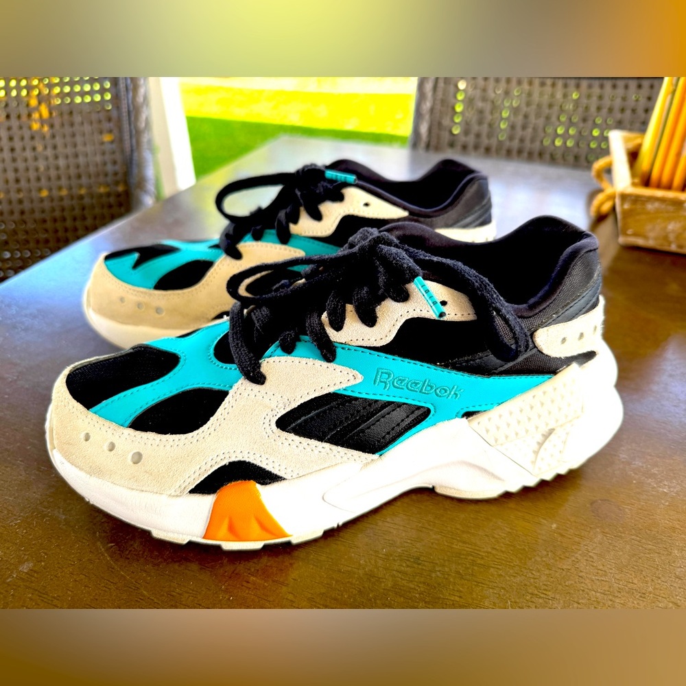 Reebok Classic Gigi Hadid Aztrec